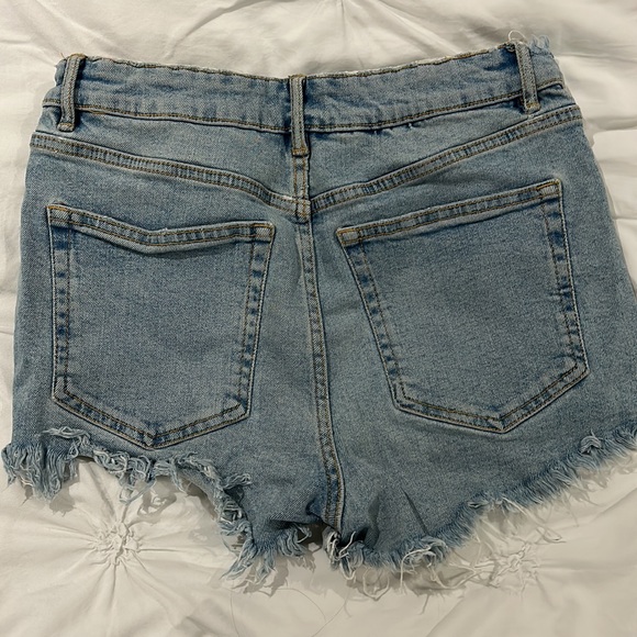Zara denim shorts - Picture 2 of 3